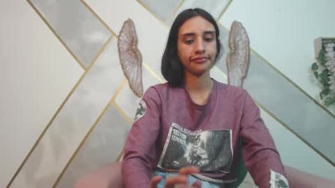 Snapshot of roxana_cyrano chatting on 02/25/25, 07:14 online show from 02/25/25, 07:14