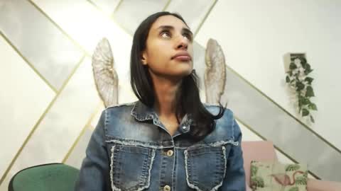 Snapshot of roxana_cyrano chatting on 10/07/25, 08:39 online show from 10/07/25, 08:39