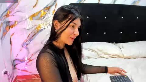 roxanaborns online show from 07/16/26, 10:21