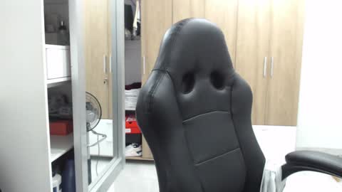 Roxana online show from 01/22/25, 01:10