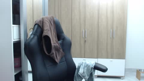 Roxana online show from 02/05/25, 02:08