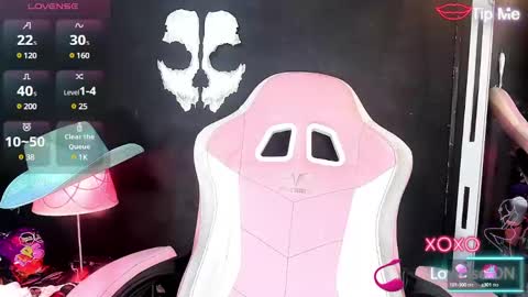 Snapshot of roxaneevans_ chatting on 02/22/25, 10:07 Roxane online show from 02/22/25, 10:07