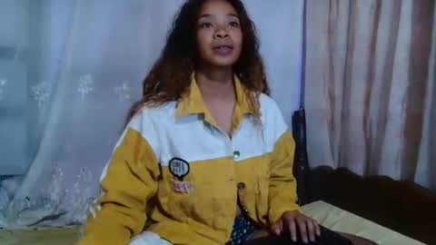 Snapshot of roxanne_98 chatting on 01/29/25, 02:51 roxanne_98 online show from 01/29/25, 02:51