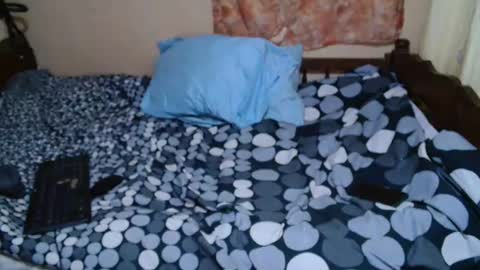 Snapshot of roxanne_98 chatting on 02/05/25, 07:20 roxanne_98 online show from 02/05/25, 07:20