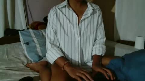 Snapshot of roxanne_98 chatting on 10/30/25, 02:24 roxanne_98 online show from 10/30/25, 02:24