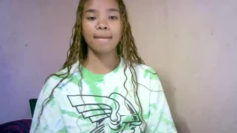 roxanne_98 online show from 01/15/26, 02:43