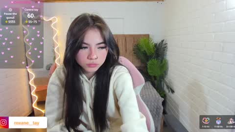 roxanne_tay online show from 12/30/24, 07:53