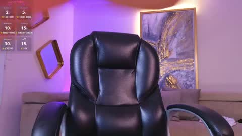 Roxanne Hill  online show from 04/15/26, 07:58