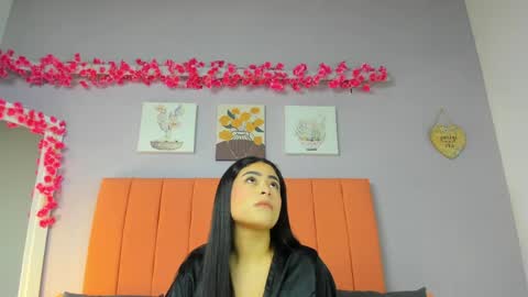 Juliana 3 online show from 06/01/26, 12:07