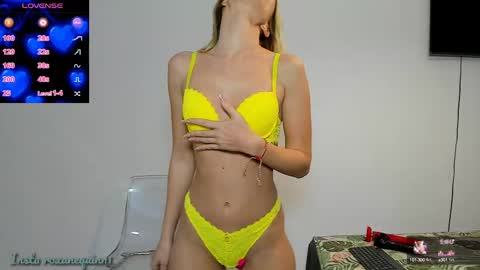 Snapshot of roxannequin chatting on 03/05/25, 05:18 roxanne online show from 03/05/25, 05:18