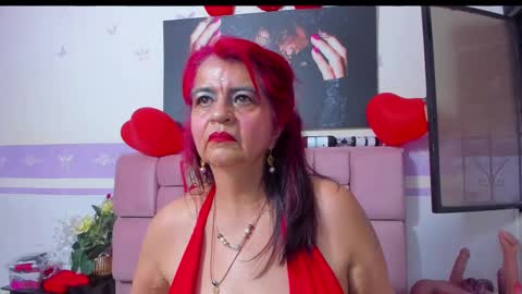 Snapshot of roxettemature chatting on 02/11/25, 11:32 RoxetteMature online show from 02/11/25, 11:32