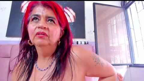 Snapshot of roxettemature chatting on 03/03/25, 06:01 RoxetteMature online show from 03/03/25, 06:01