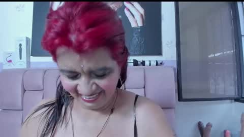 Snapshot of roxettemature chatting on 03/08/25, 11:48 RoxetteMature online show from 03/08/25, 11:48