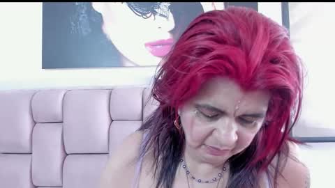 Snapshot of roxettemature chatting on 03/09/25, 06:00 RoxetteMature online show from 03/09/25, 06:00