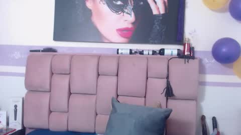 Snapshot of roxettemature chatting on 10/11/25, 11:53 RoxetteMature online show from 10/11/25, 11:53