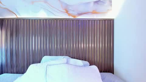 Roxie  online show from 03/01/26, 12:29