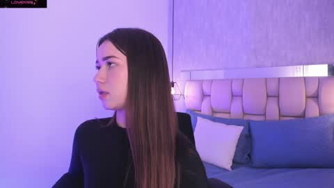 Roxie  online show from 02/09/25, 02:17