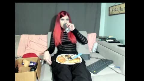 roxihazeleyes online show from 02/14/25, 07:17