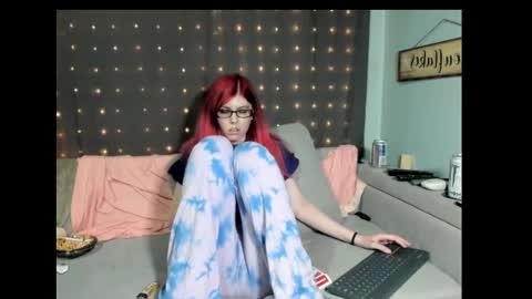 roxihazeleyes online show from 02/17/25, 06:20