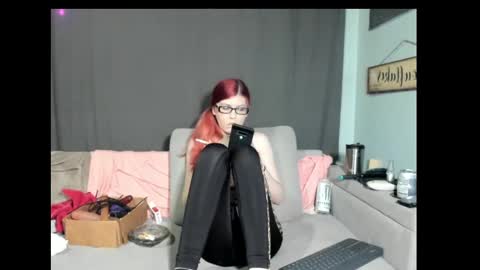 roxihazeleyes online show from 03/02/25, 06:37