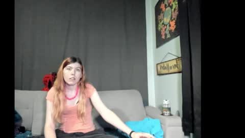 roxihazeleyes online show from 10/24/25, 07:05