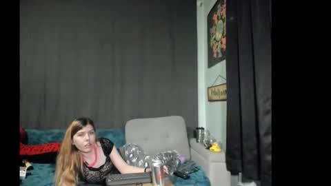 roxihazeleyes online show from 11/23/25, 10:59