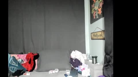 roxihazeleyes online show from 02/09/26, 07:07