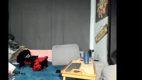 roxihazeleyes online show from 03/03/26, 06:19