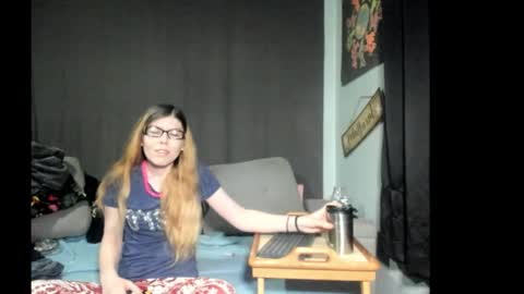 roxihazeleyes online show from 03/08/26, 09:13