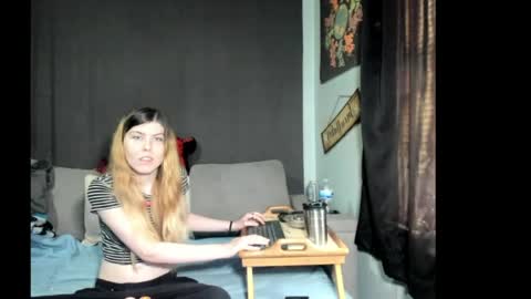 roxihazeleyes online show from 03/31/26, 02:17