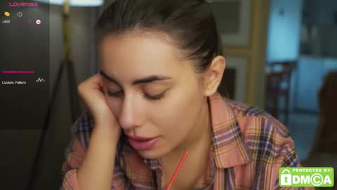 Snapshot of roxxxete chatting on 09/27/25, 07:35 roxxxete online show from 09/27/25, 07:35