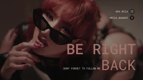 Snapshot of roxxxevelvet chatting on 02/11/25, 07:05 Roxx IG online show from 02/11/25, 07:05