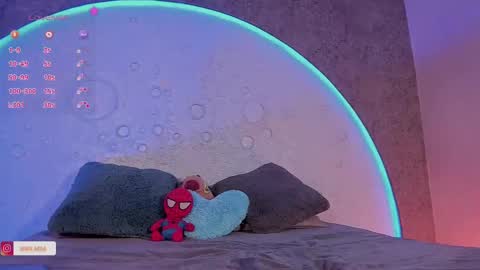 Snapshot of roxxxevelvet chatting on 02/12/25, 10:15 Roxx IG online show from 02/12/25, 10:15