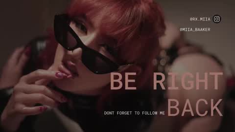 Snapshot of roxxxevelvet chatting on 02/14/25, 07:54 Roxx IG online show from 02/14/25, 07:54