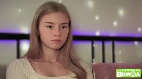 Snapshot of roxxxie_reid chatting on 10/24/25, 08:27 Roxieex ABBY online show from 10/24/25, 08:27