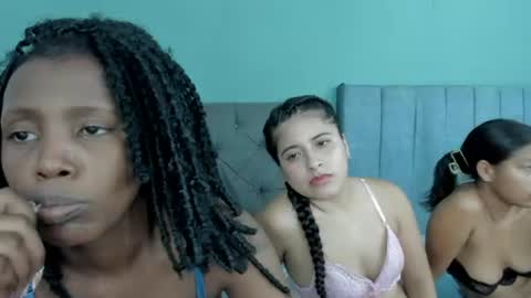 roxxy_velasquez online show from 06/11/26, 02:44
