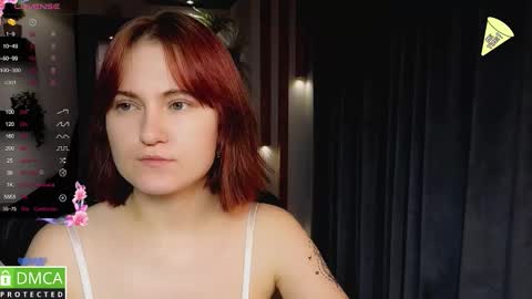 Snapshot of roxy_foxi chatting on 09/22/25, 12:12 Roxy fiery online show from 09/22/25, 12:12