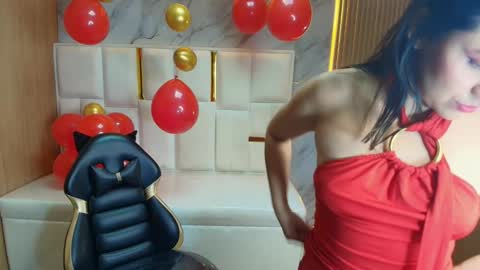 Roxy online show from 03/19/26, 01:48