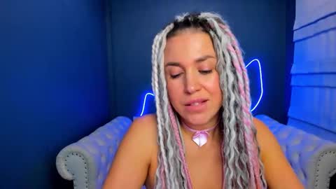 Roxy online show from 11/28/25, 04:15