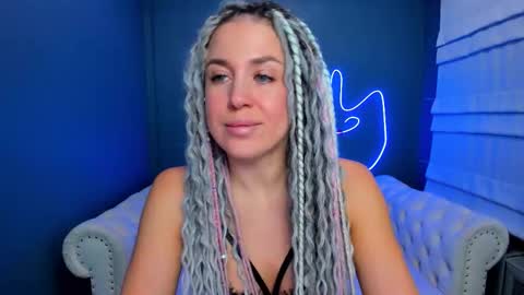 Roxy online show from 12/17/25, 01:22