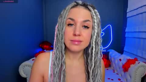 Roxy online show from 02/14/26, 01:46