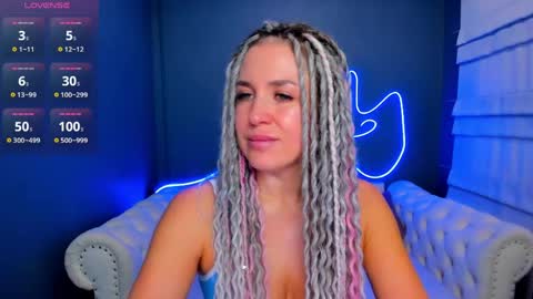 Roxy online show from 04/07/26, 01:39