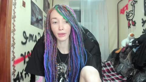 Snapshot of roxy_silver chatting on 12/26/24, 01:07 Roxy online show from 12/26/24, 01:07