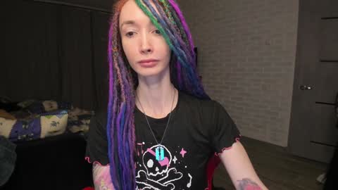 Snapshot of roxy_silver chatting on 12/27/24, 10:48 Roxy online show from 12/27/24, 10:48