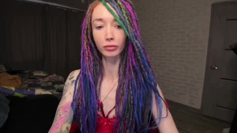 Snapshot of roxy_silver chatting on 01/02/25, 06:18 Roxy online show from 01/02/25, 06:18