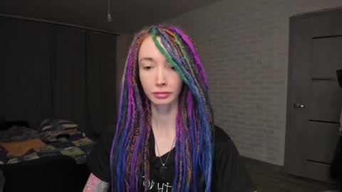 Snapshot of roxy_silver chatting on 01/07/25, 02:51 Roxy online show from 01/07/25, 02:51