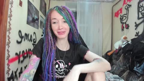 Snapshot of roxy_silver chatting on 01/14/25, 10:12 Roxy online show from 01/14/25, 10:12