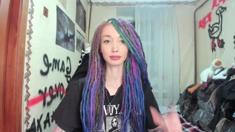 Snapshot of roxy_silver chatting on 01/26/25, 07:41 Roxy online show from 01/26/25, 07:41