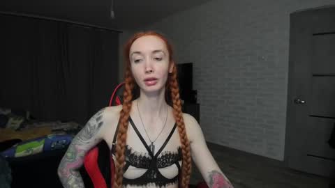 Snapshot of roxy_silver chatting on 03/10/25, 10:02 Roxy online show from 03/10/25, 10:02