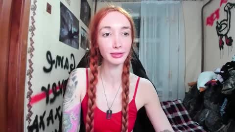 Snapshot of roxy_silver chatting on 11/15/25, 09:00 Roxy online show from 11/15/25, 09:00